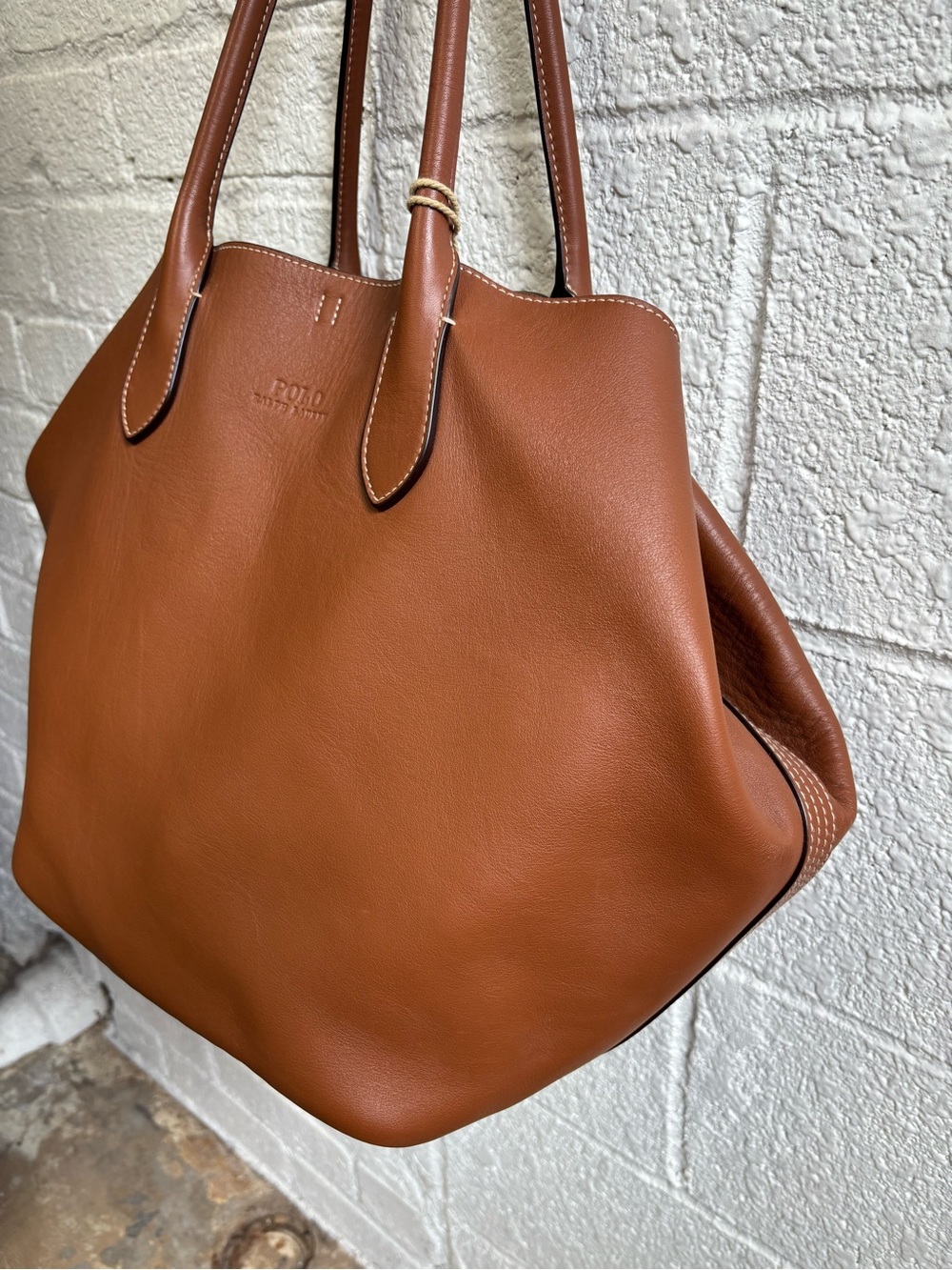 Polo by Ralph Lauren Bellport Large Reversible Leather Tote - Picture 6 of 15